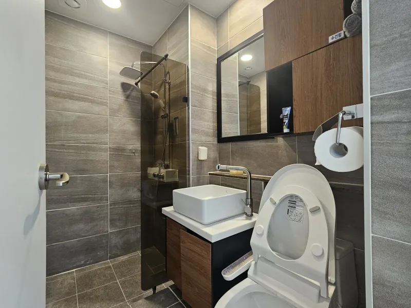 [Seoho-dong, Seogwipo] Room 503, Seogwipo's Best Ocean & Hallasan View, Newly Built_Wells Place Wells Place 6