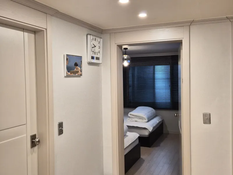 [서울 강남] 청담역 1분 완벽한 입지 22평 2룸 6인 올리모델링 7