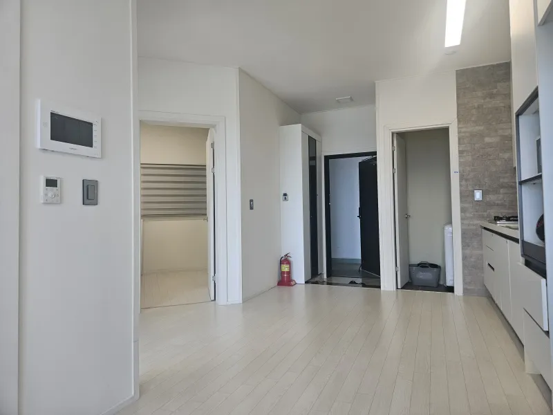 [Seoho-dong, Seogwipo] Room 503, Seogwipo's Best Ocean & Hallasan View, Newly Built_Wells Place Wells Place 9