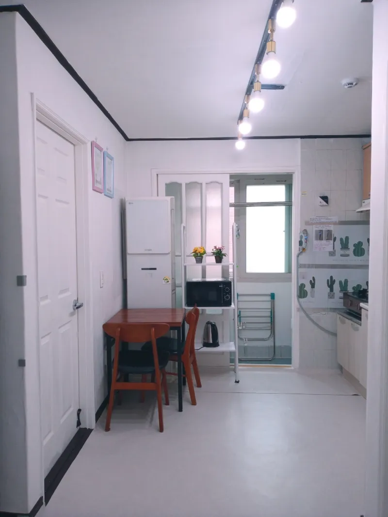 [Busanjin, Busan] 5 minutes from Buam Station, Busanjin-gu [3 Bedrooms, Living Room, Kitchen, 1 Bathroom, 1 Bathroom][2nd Floor] 23