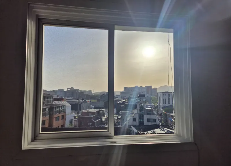[Jongno, Seoul] 5 minutes from Hyehwa Station, 8 minutes from Seoul National University Hospital / Fully remodeled, best natural light, amazing view 7
