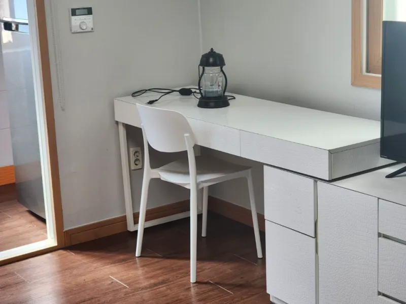 [Suyeong, Busan] 9 pyeong | No cleaning fee | 3 minutes to the sea | In front of the seafood center | 302 6