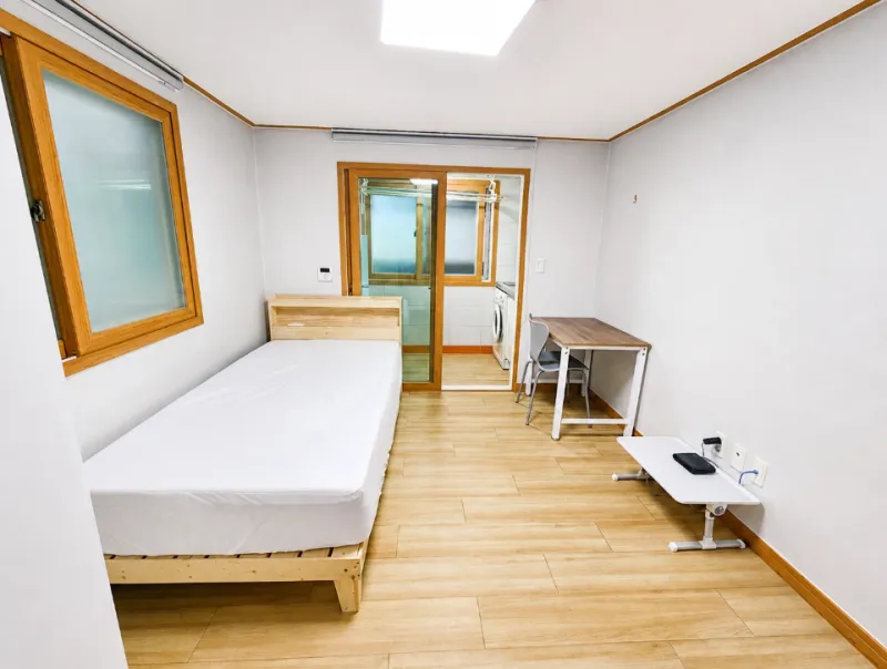 [Suyeong, Busan] Gwangalli Minlak-dong 7 pyeong | No cleaning fee | 3 minutes to the sea | In front of the seafood center | 303 2
