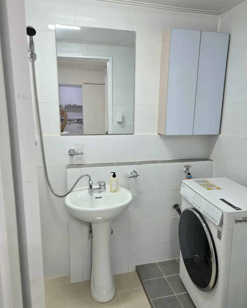 [Seongbuk, Seoul] 3 mins to Line 4 Gireum Cozy 2BR 4