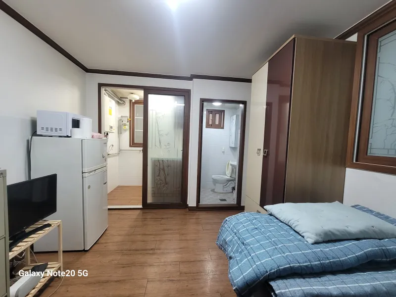[Seo-gu, Busan] Dongdaesin Station 3-Minute Studio B (2nd Floor) 2