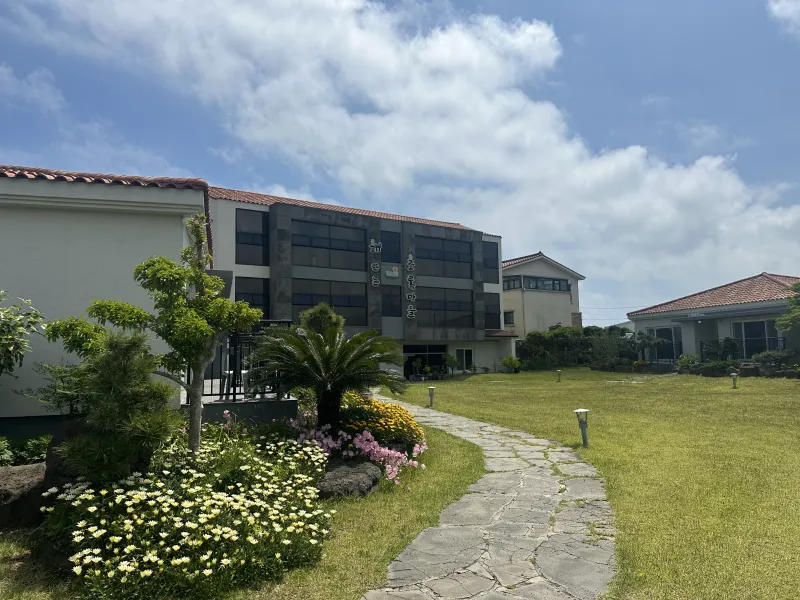 [Seongsan, Seogwipo] Seopjikoji Seongsan Sunrise Peak 5 minutes Sunrise Peak view one-room pension 302 7