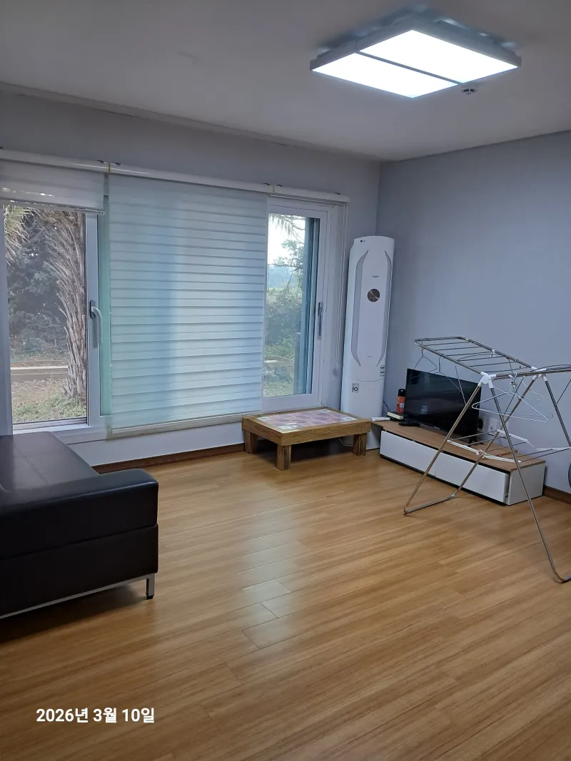 [Pyoseon, Seogwipo] Main building 15 pyeong B with a view of the botanical garden and pet-friendly 4