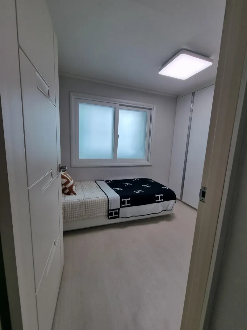 [Gangneung][Gangneung, Gangwon-do] 1st floor of an apartment with a good Namdaecheon walking course 15