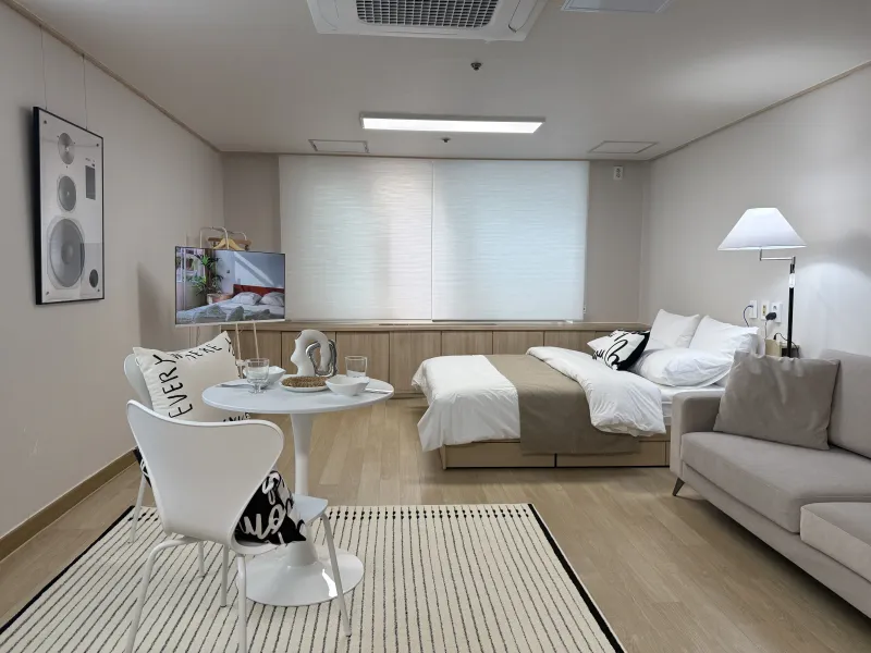[Yeongdeungpo, Seoul] 4 mins from National Assembly Station / Yeouido 5