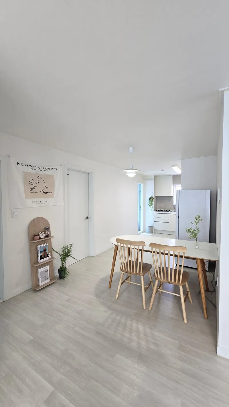 [Seodaemun, Seoul][Seoul Muakjae Station] Short-term rental, 10-minute commute to Gwanghwamun and Gyeongbokgung Palace, currently undergoing interior renovation 10