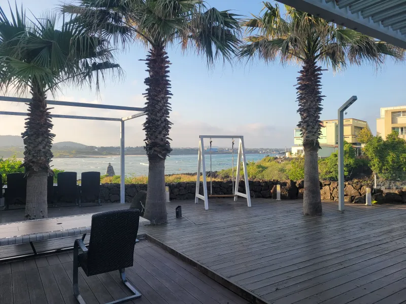 [Pyoseon, Seogwipo] 3-minute walk from Pyoseon Beach, a private house where you can relax by the stone wall and deck 24