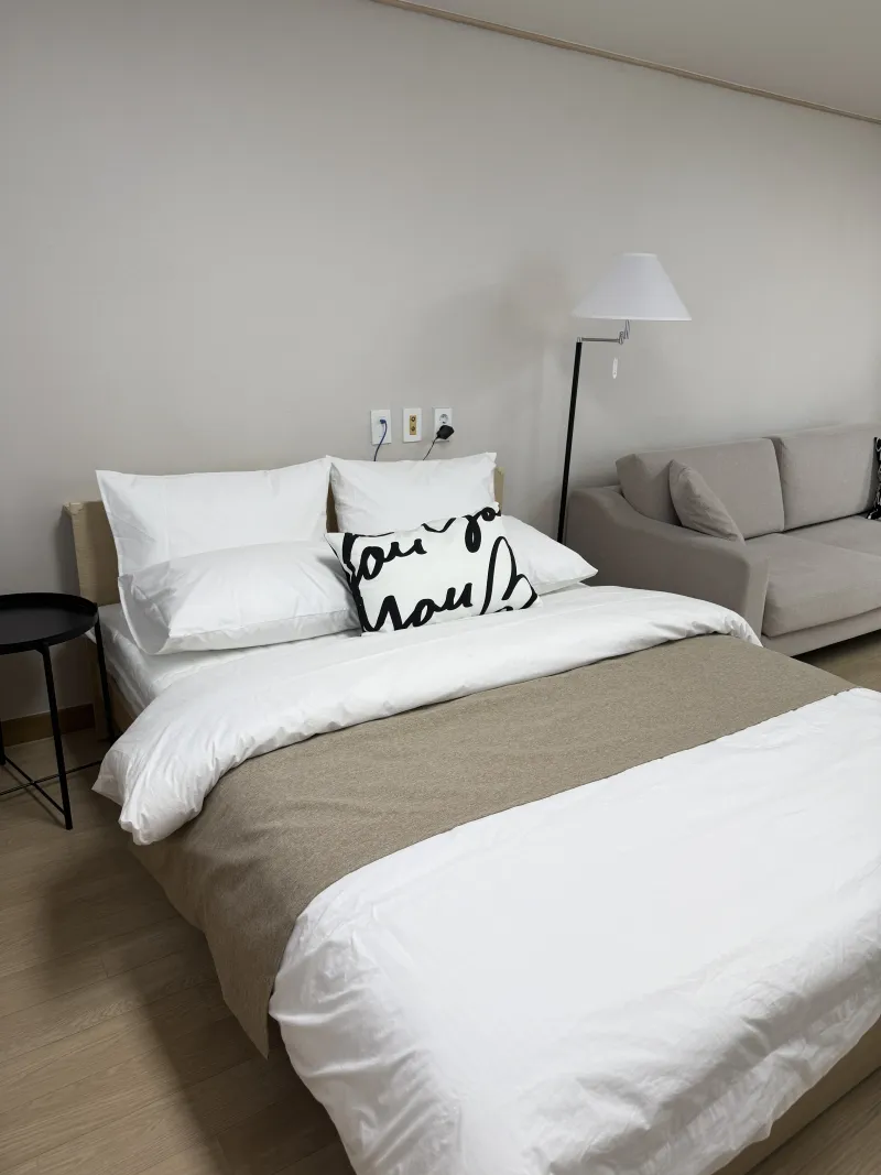 [Yeongdeungpo, Seoul] 4 mins from National Assembly Station / Yeouido 10