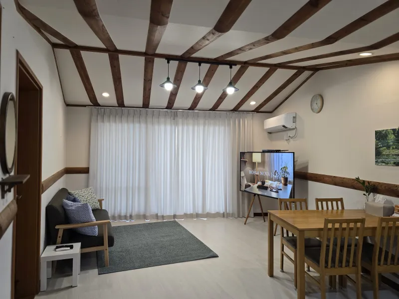 [Sangye-dong, Seogwipo][Hangnamu View] Room 301 / Breakfast Toast / Utility Box / Towels and Bedding Provided / 21
