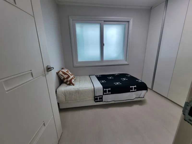 [Gangneung][Gangneung, Gangwon-do] 1st floor of an apartment with a good Namdaecheon walking course 13