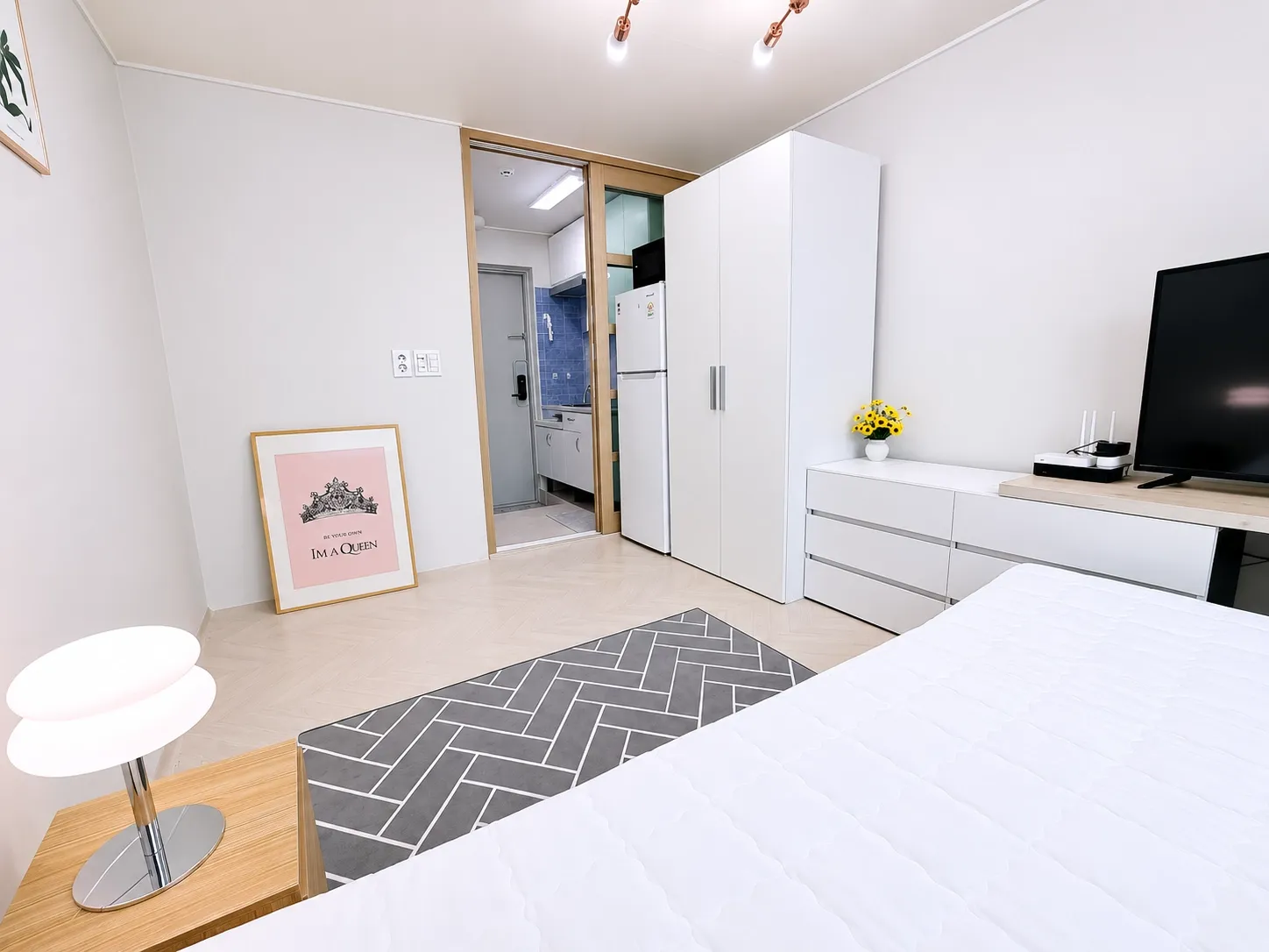 Yongam-dong One-Bedroom House