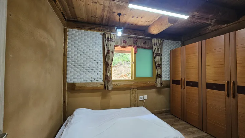 [Chuncheon] Two-story log cabin with a lawn and good mountain view 3