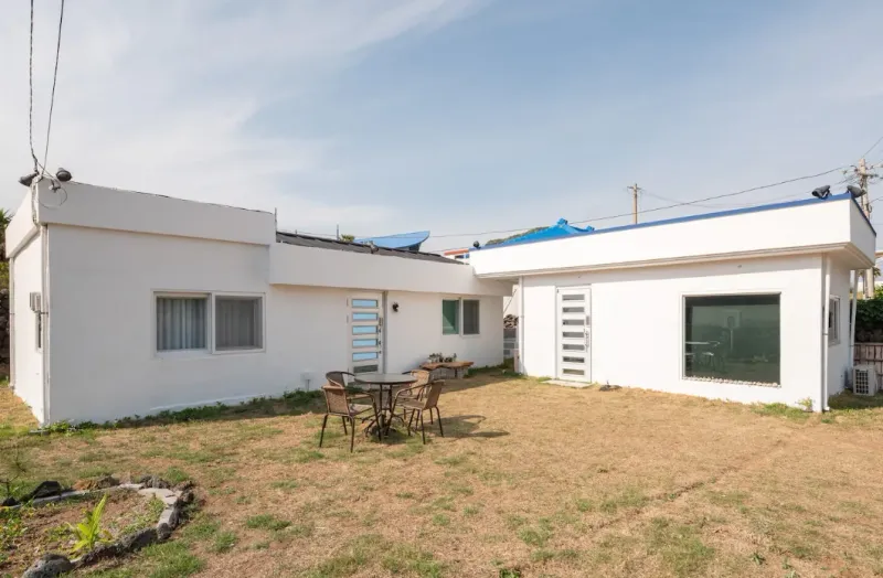 [Andeok, Seogwipo] 30 seconds from Sagye Beach, Private Studio for 2 15