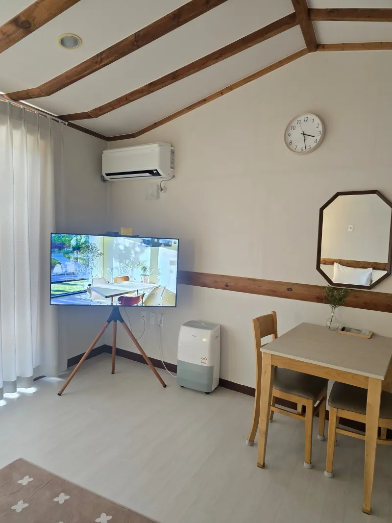 [Sangye-dong, Seogwipo][Hangnamu View]/Legitimate Accommodation/Utility Insurance/Towels and Bedding Provided/ 16
