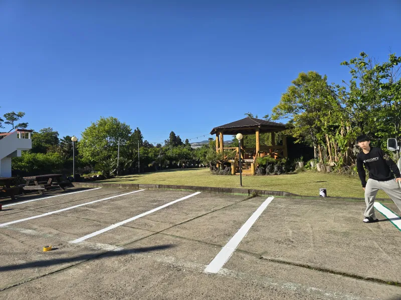 [Sangye-dong, Seogwipo][Hangnamu View] Room 301 / Breakfast Toast / Utility Box / Towels and Bedding Provided / 40