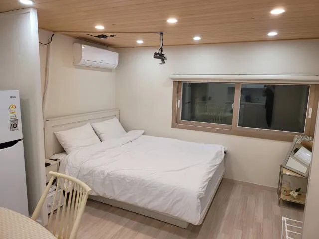 [Andeok, Seogwipo] 30 seconds from Sagye Beach, Private Studio for 2 4