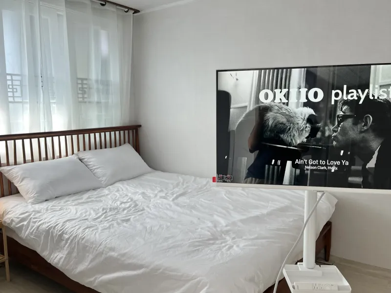 [Yongsan, Seoul] Fully furnished two-room apartment near Haebangchon Sinheung Market (5-minute walk), Myeongdong, and Itaewon, with great natural light 3