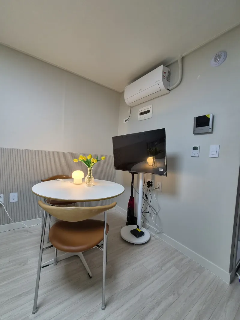 [Gwanak, Seoul] 1-minute walk from Seoul National University Station Exit 1 8