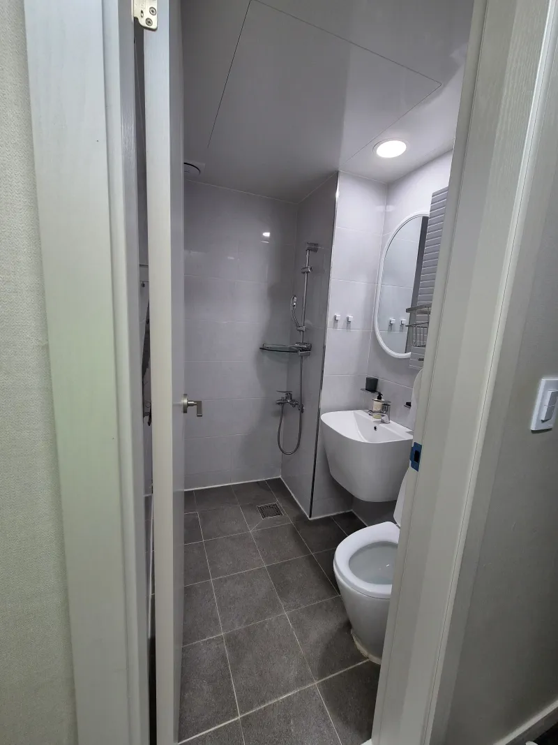[Gwanak, Seoul] 1-minute walk from Seoul National University Station Exit 1 11