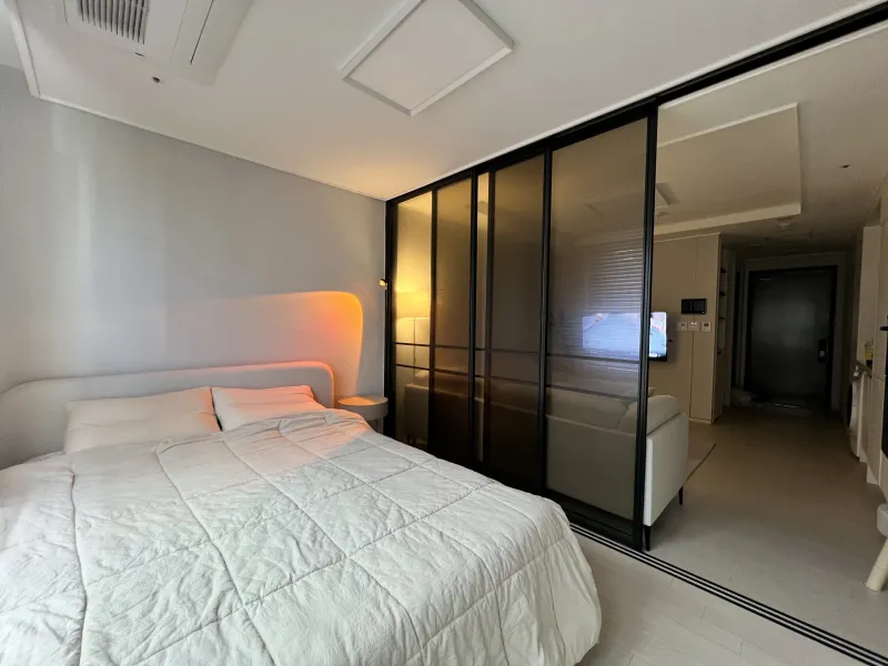 [서울 강남] 역삼역 도보 5분 세련된 인테리어 분리형 원룸 2