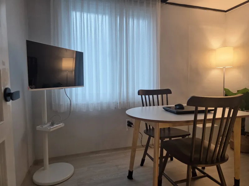 [Yongsan, Seoul] Fully furnished two-room apartment near Haebangchon Sinheung Market (5-minute walk), Myeongdong, and Itaewon, with great natural light 12