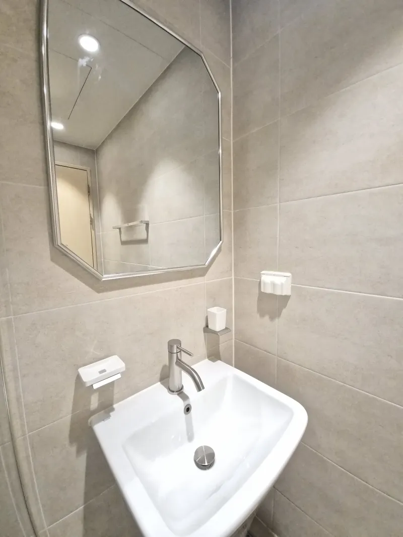 [Gwangjin, Seoul] 5th floor of an officetel, 8-minute walk from Dongseoul Terminal (Gangbyeon Station) on Line 2, Guui. 14
