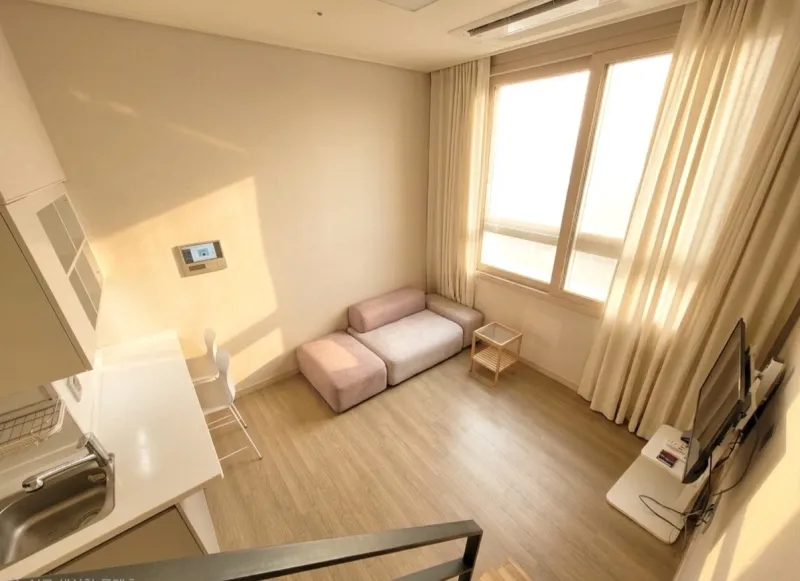 [Songpa, Seoul] A pretty duplex studio connected to Jamsil Munjeong Station via an underground passage 2
