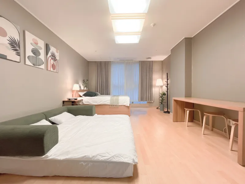 [Mapo, Seoul] Hongik University Commute Area / On-site Security / Max 5 People / Long-term Stays Welcome / Fully Furnished 9