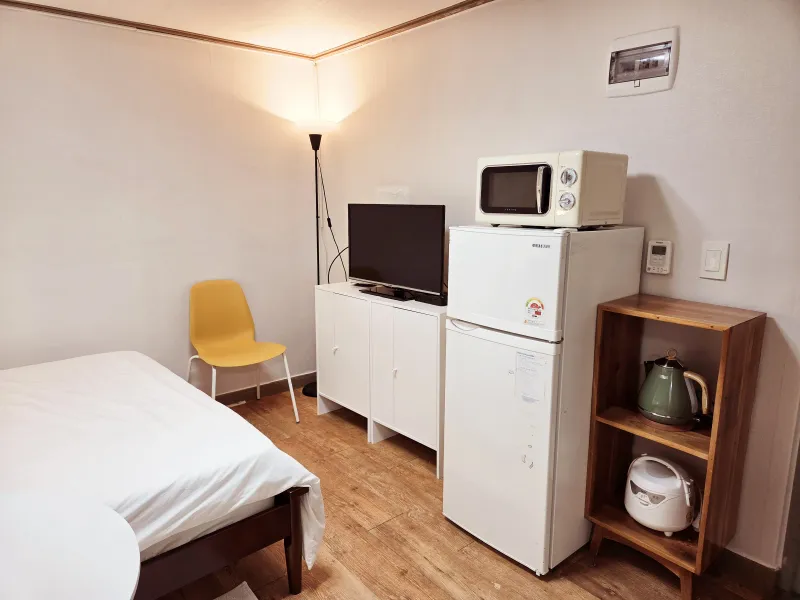 [Jongno, Seoul] 5 min from Seoul National University Hospital and Hyehwa Station / 70,000 KRW discount for move-in within 2 days / 50,000 KRW discount for move-in within 7 days / Unit 1 10