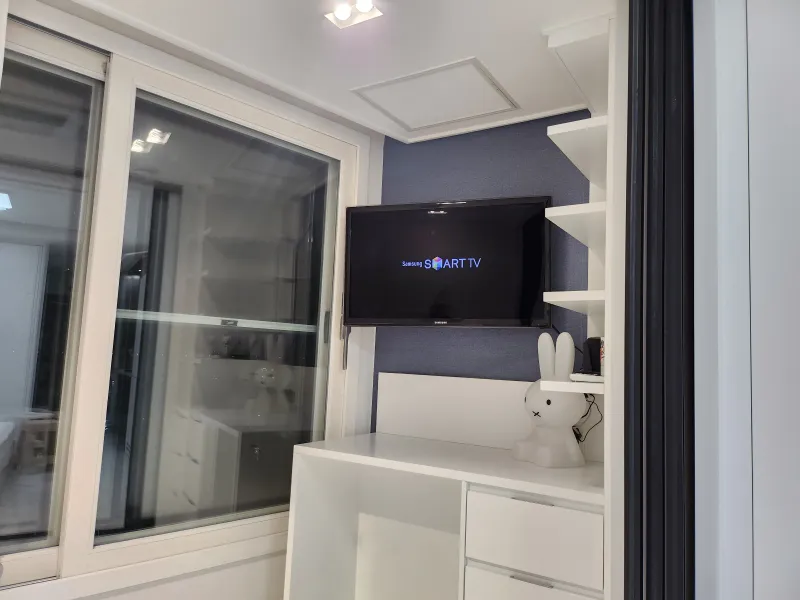 [Suyeong, Busan] Gwangalli Ocean View / 1 Minute from Beach / Right Next to Minlak The Market / Like New 5