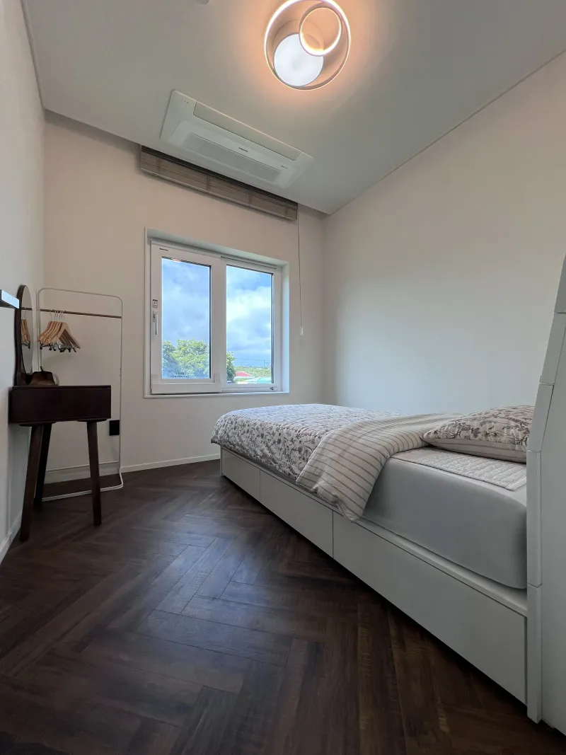 [Seongsan, Seogwipo] #StoneWallTangerineOrchardView, Nansan-ri Modern Vibe #1stAnd2ndFloor #WholeHouseForRent 12