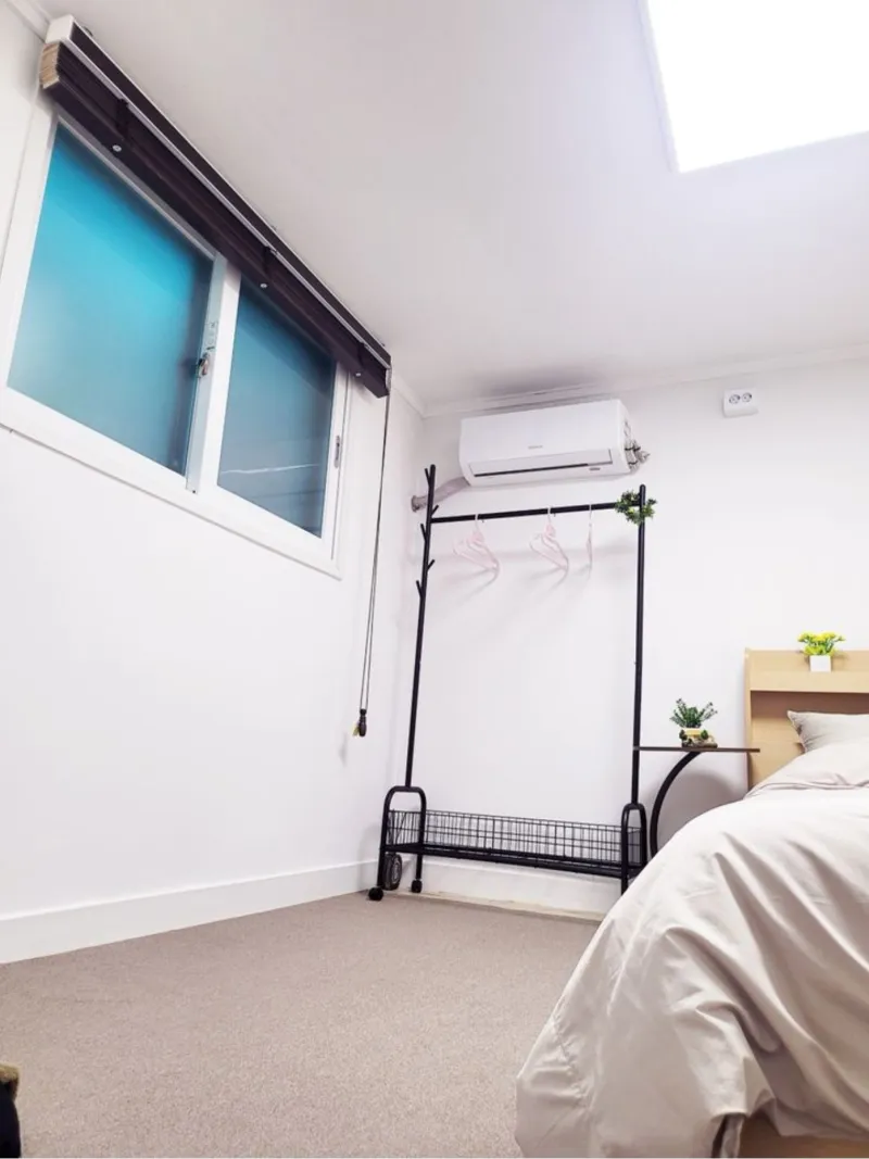 [Yeongdeungpo, Seoul][Yeongdeungpo-gu, Seoul] 5 mins from Daerim Station, 20 mins from Hongdae, clean 2-room 4-person rooms 18