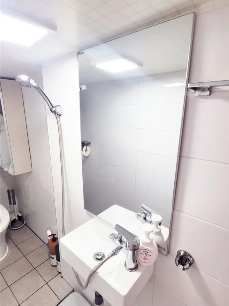 [Yeongdeungpo, Seoul][Yeongdeungpo-gu, Seoul] 5 mins from Daerim Station, 20 mins from Hongdae, clean 2-room 4-person rooms 9