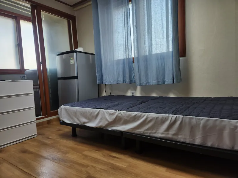 [Guri] Topyeong 2nd Floor Studio - Jangja Park Station (Line 8) 2