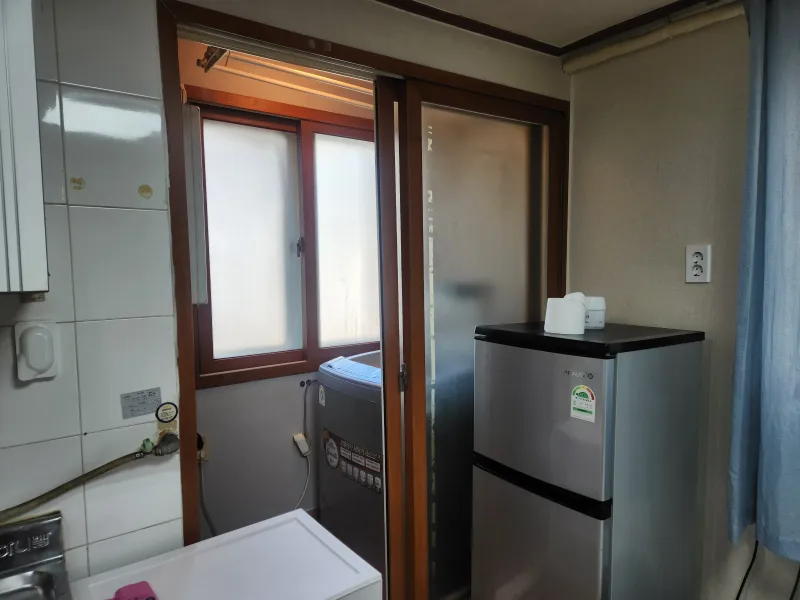 [Guri] Topyeong 2nd Floor Studio - Jangja Park Station (Line 8) 6
