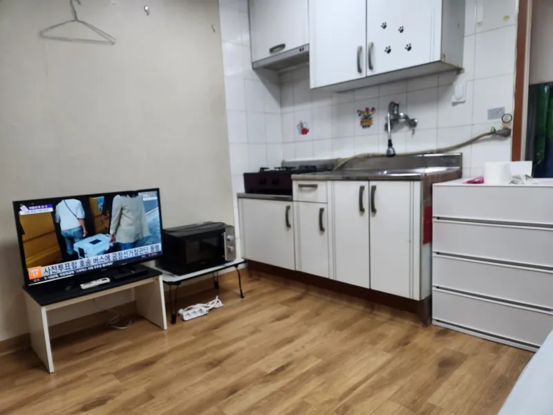 [Guri] Topyeong 2nd Floor Studio - Jangja Park Station (Line 8) 4