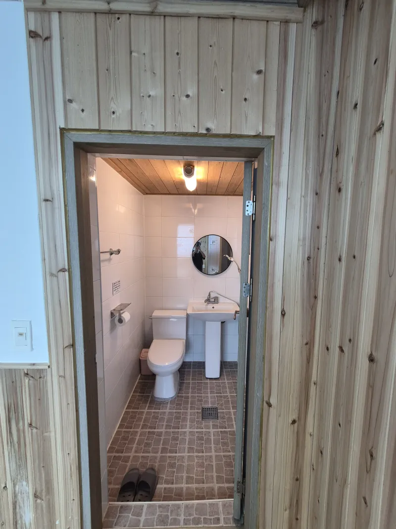 [Hallim, Jeju][Jeju Hyeopjae] Healing Pension Filled with the Scent of Pine Forest #PetFriendly (Building A, 1st Floor / Two-Room) 12