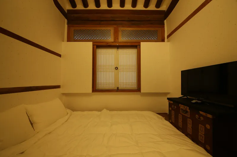 [Buan] hanok_1901 Large guest house with a main hall and attic 10