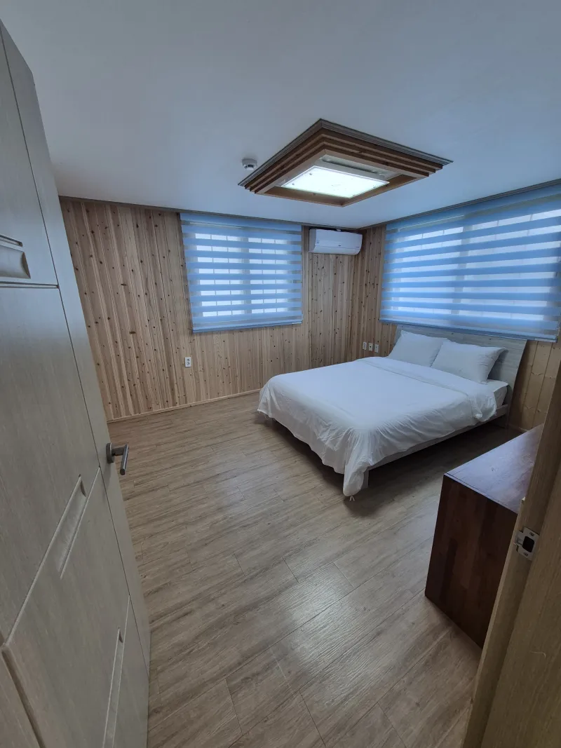 [Hallim, Jeju][Jeju Hyeopjae] Healing Pension Filled with the Scent of Pine Forest #PetFriendly (Building A, 1st Floor / Two-Room) 2