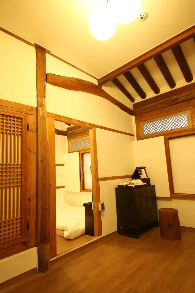 [Buan] hanok_1901 Large guest house with a main hall and attic 7