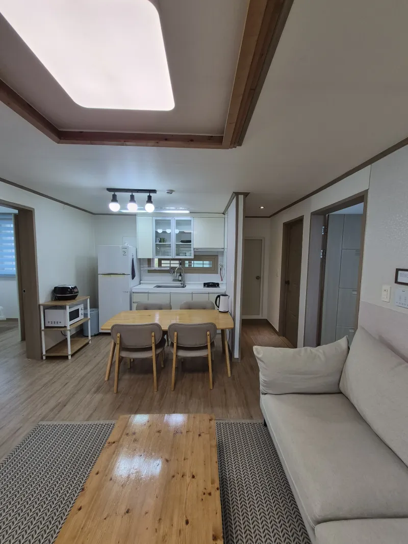 [Hallim, Jeju][Jeju Hyeopjae] Healing Pension Filled with the Scent of Pine Forest #PetFriendly (Building A, 1st Floor / Two-Room) 18