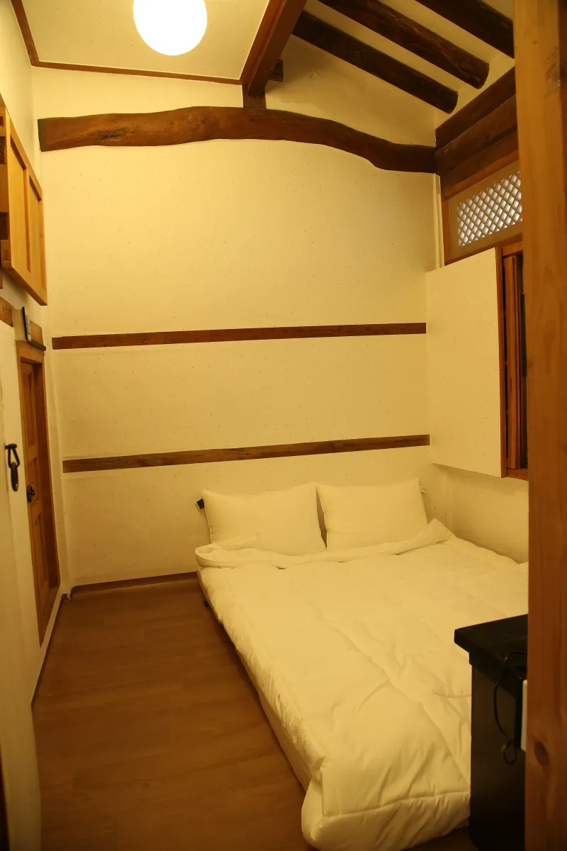 [Buan] hanok_1901 Large guest house with a main hall and attic 8