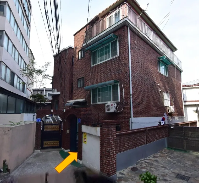 [서울 마포] 홍대 신촌/역세권 5분거리 풀옵션/2single bed 15