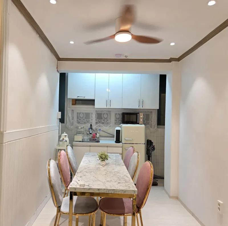 [Gangnam, Seoul] 7-minute walk from Gangnam Hakdong Station and Eonju Station 16