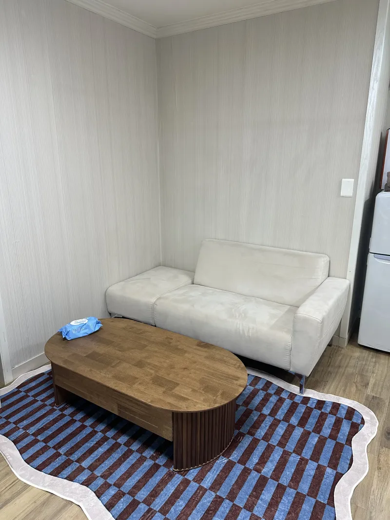 [Busanjin, Busan] 2nd floor of a detached house near Buam Station 5