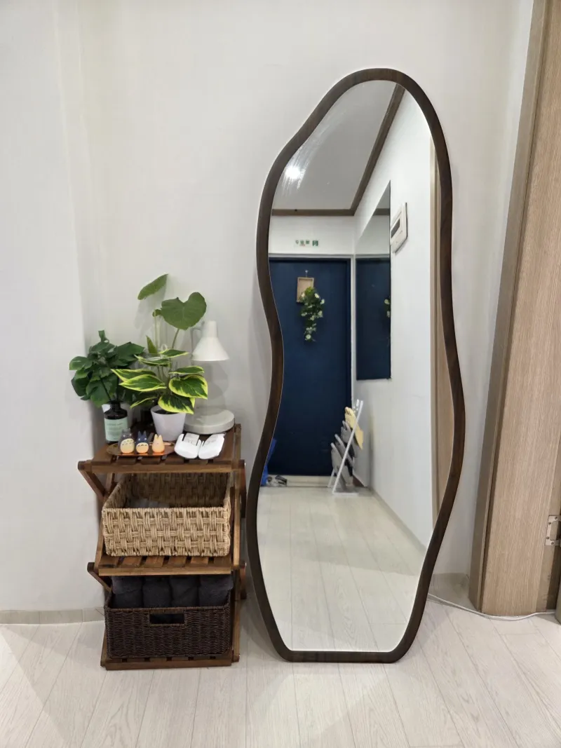 [Gangnam, Seoul] 7-minute walk from Gangnam Hakdong Station and Eonju Station 17